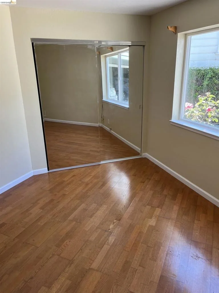 Photo of Unit B at 2018 9Th St