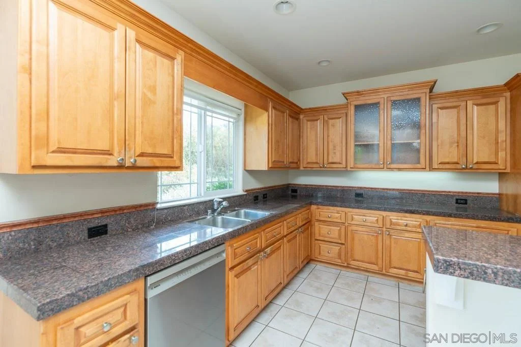 Photo of 613 Carnation Ln