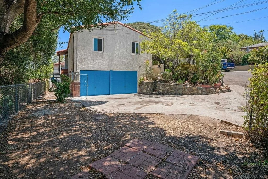 Photo of 8500 Hillcrest