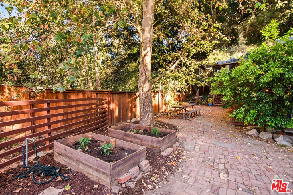 Photo of 21849 Canon Drive