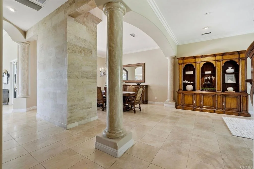 Photo of 2484 Dos Lomas