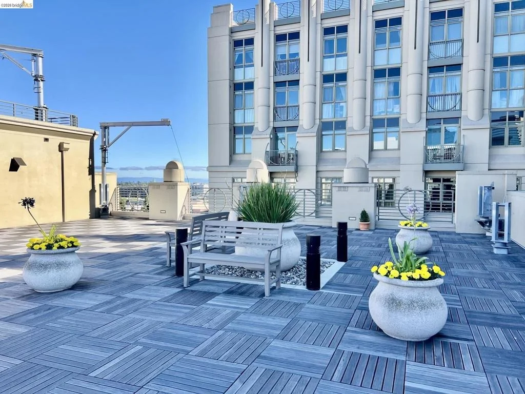 Photo of Unit 313 at 423 7th Street