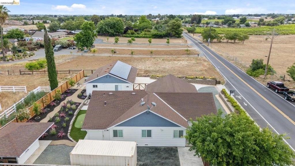 Photo of 700 Brownstone RD