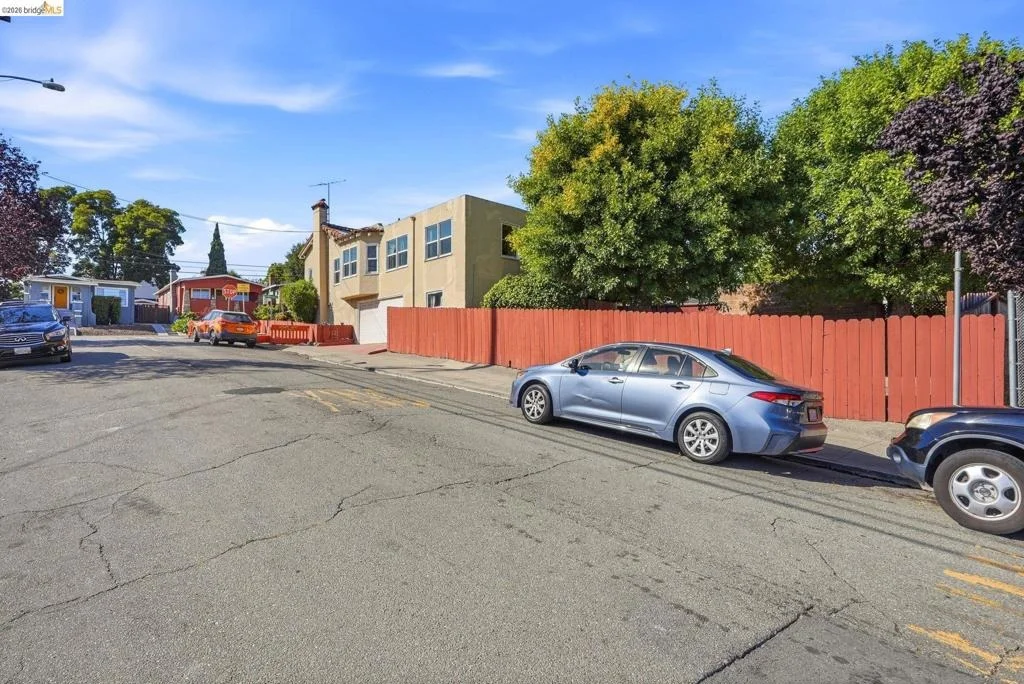 Photo of 3000 Morcom Ave