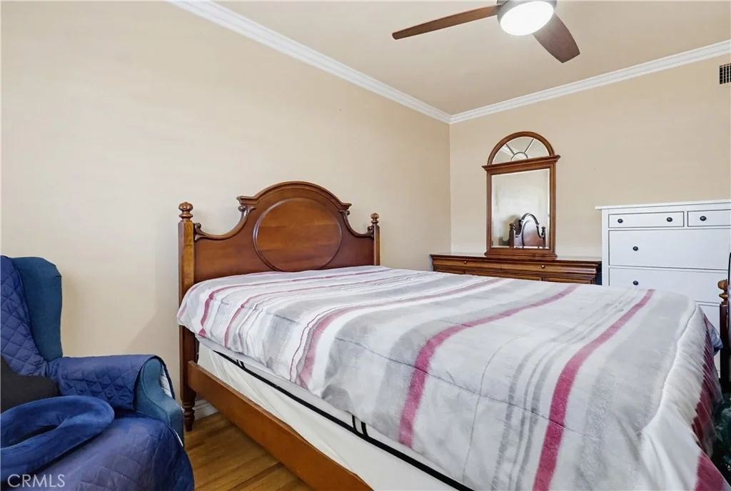 Photo of 555 W Shadwell