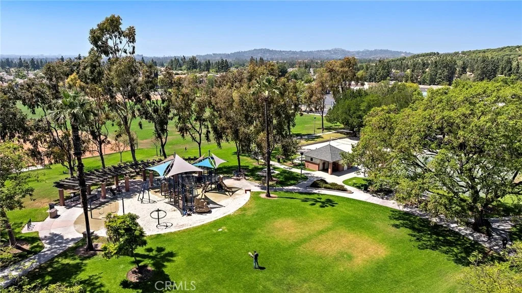 Photo of 23 Mahogany