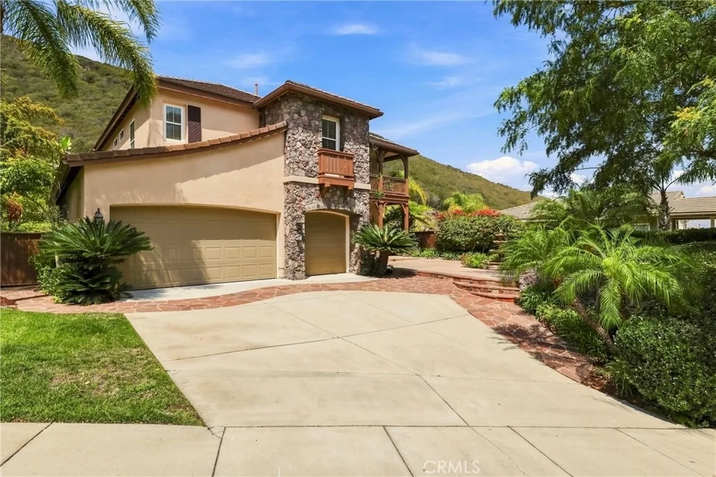 Photo of 1014 Skyline Place