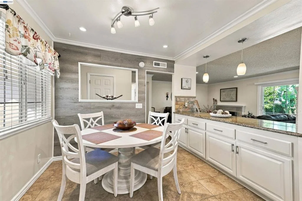 Photo of 8657 Davona Dr