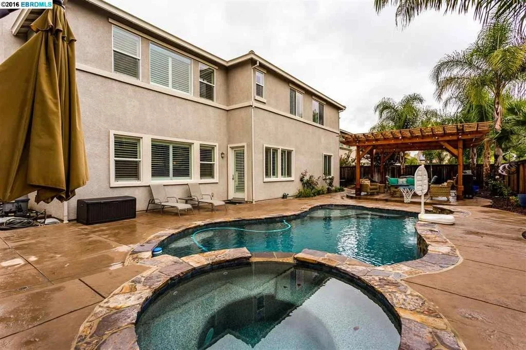 Photo of 2188 Wayne Dr