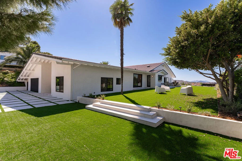 Photo of 23935 Park Belmonte