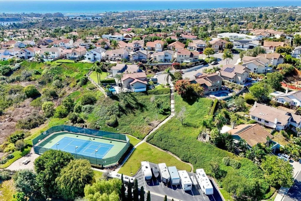 Photo of 4624 Telescope Avenue