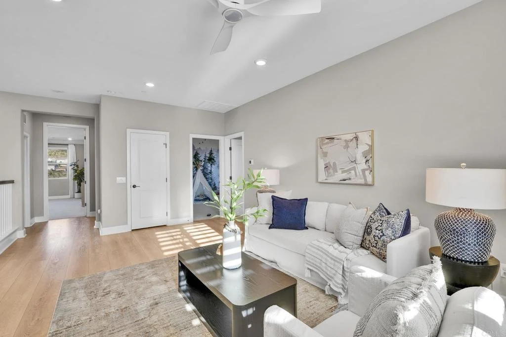 Photo of 916 Lindbergh Drive