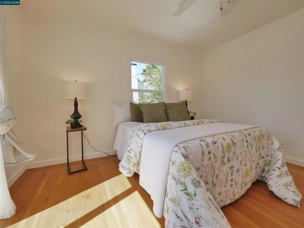 Photo of 1402 Gordon Street