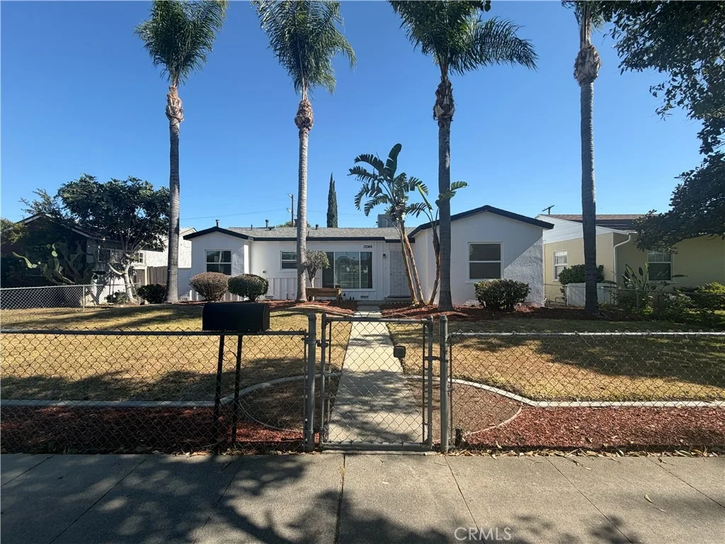 Photo of 17046 Saticoy Street