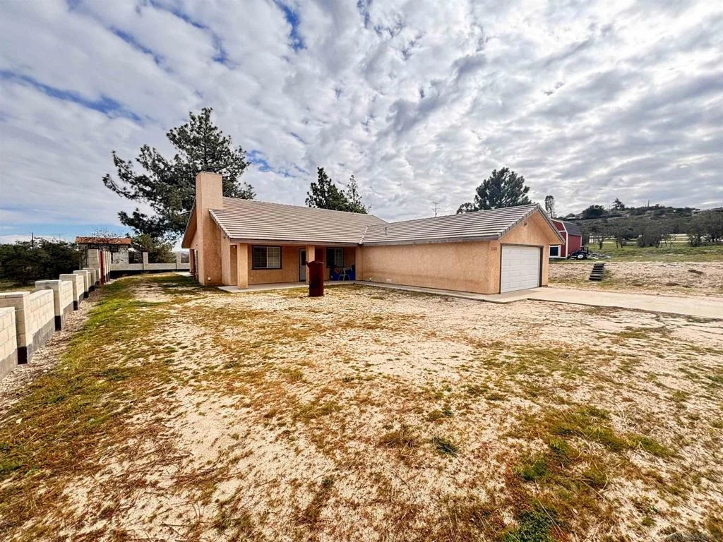 Photo of 2185 Manzanita Ln