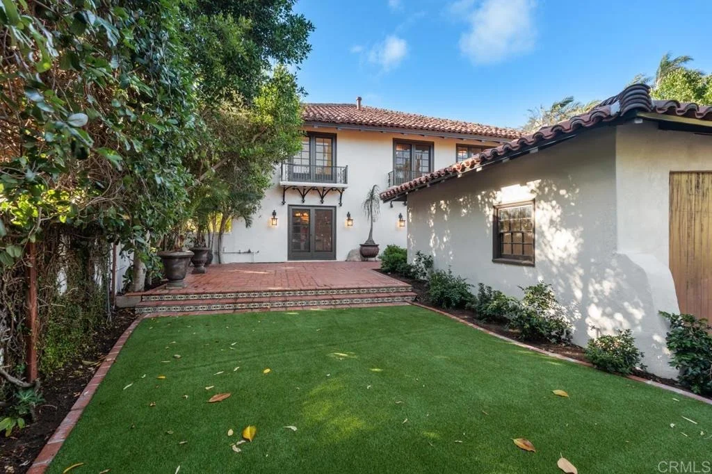 Photo of 1015 Alameda Boulevard
