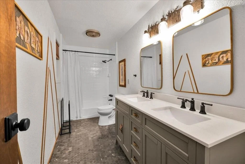 Photo of 26623 Hillcrest Lane
