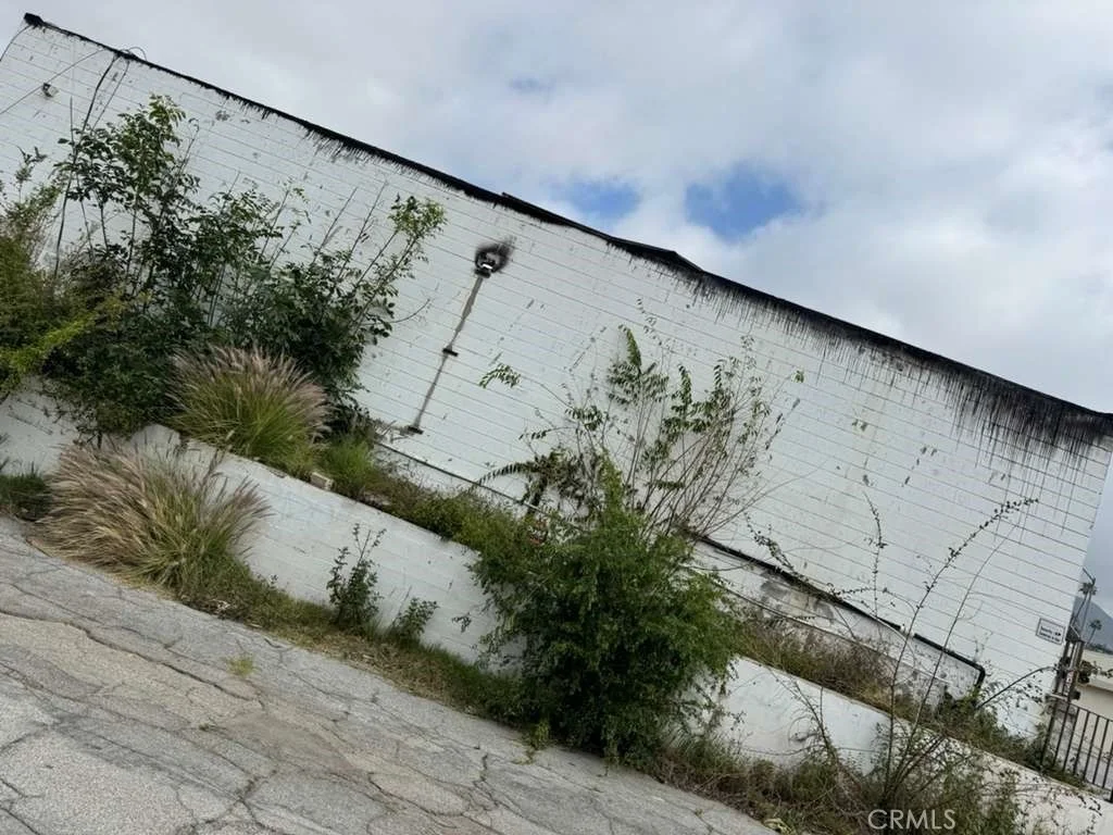 Photo of 2427 Lake