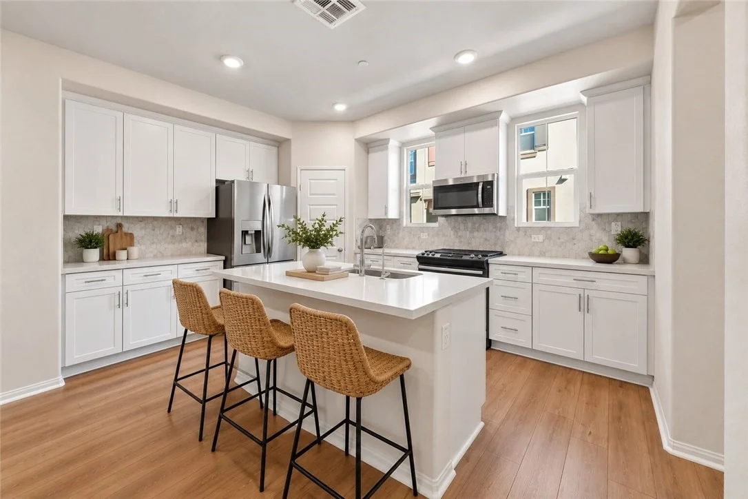 Photo of 40863 Melrose Drive
