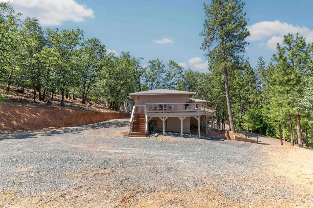 Photo of 23984 Oxbow Ln South