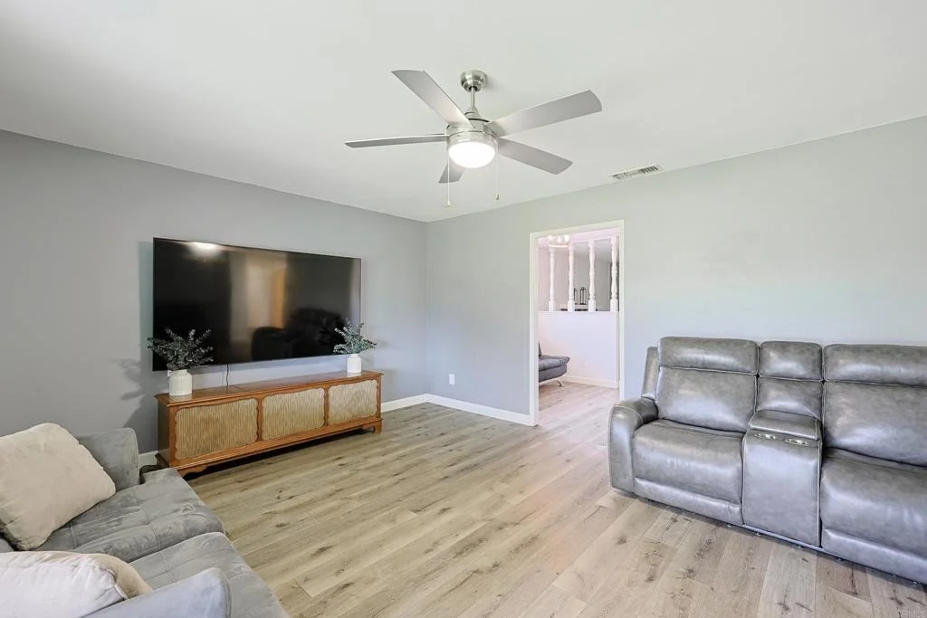 Photo of 1127 Paula Way