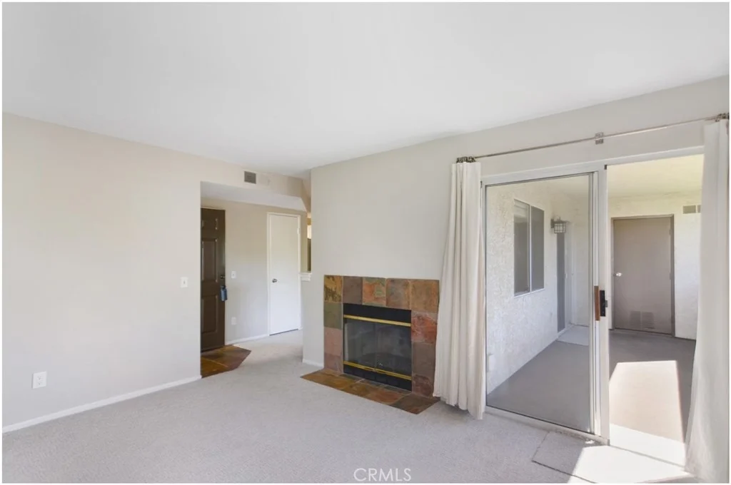 Photo of Unit E at 48 Corniche Dr.