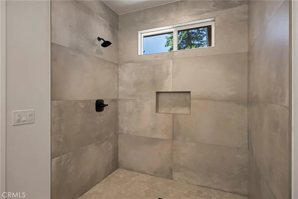 Photo of 5677 Pentz Road