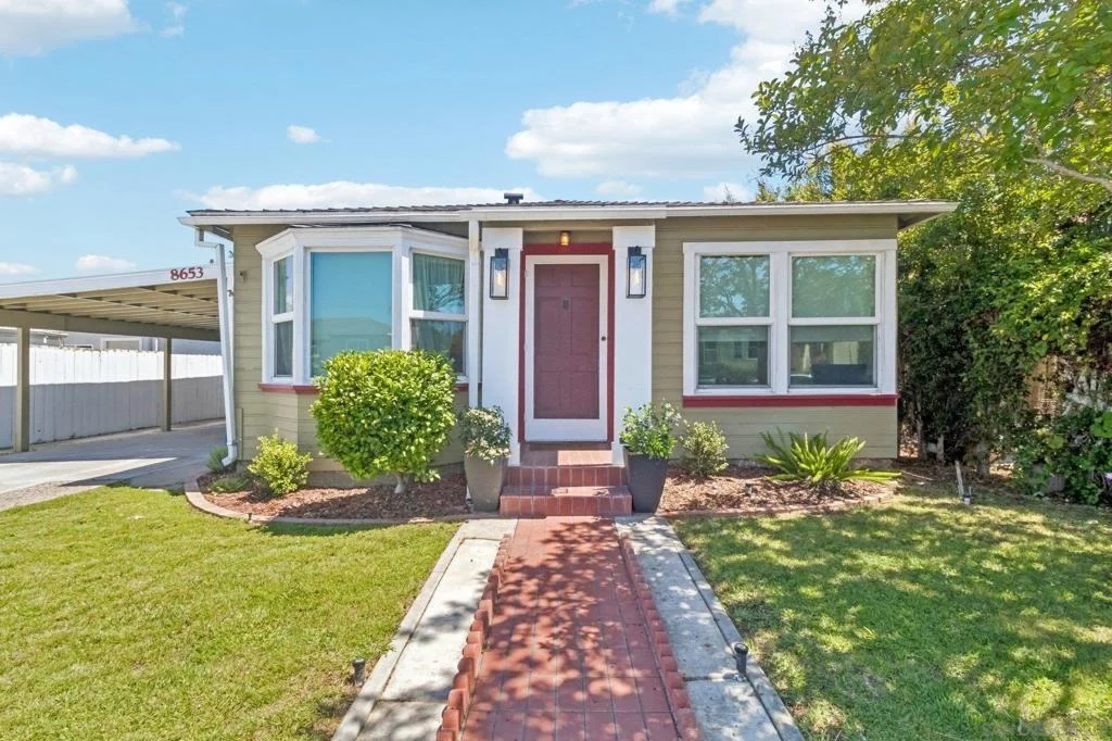 Photo of 8653 Washington Ave