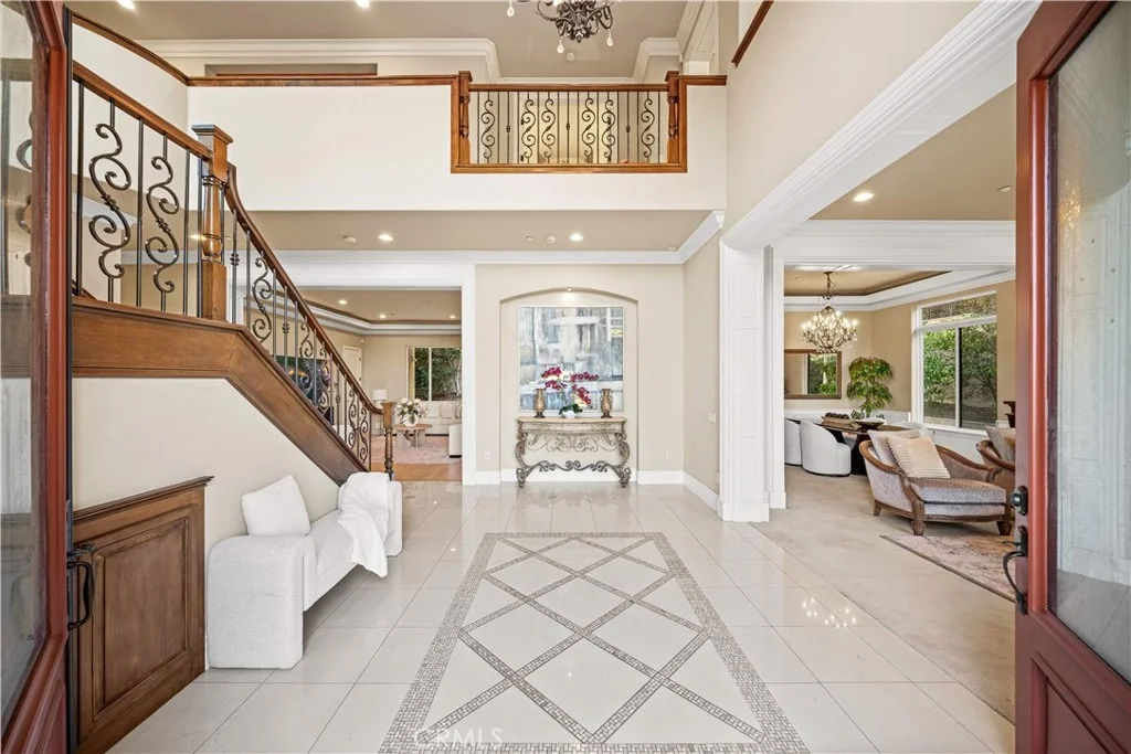 Photo of 325 N Terrace View
