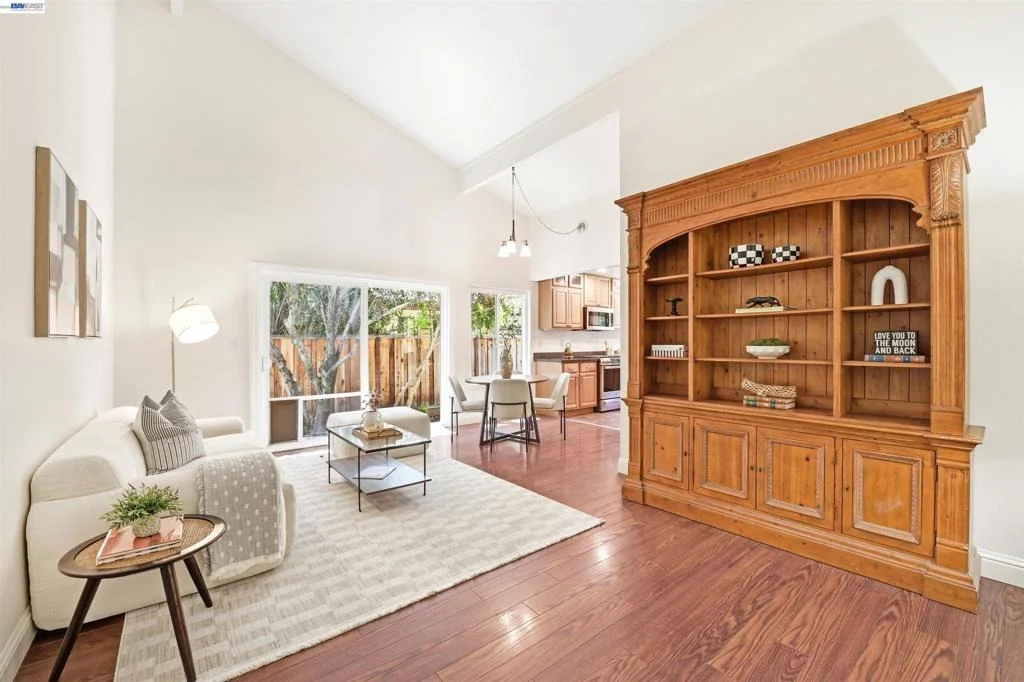 Photo of 467 Lowell Pl