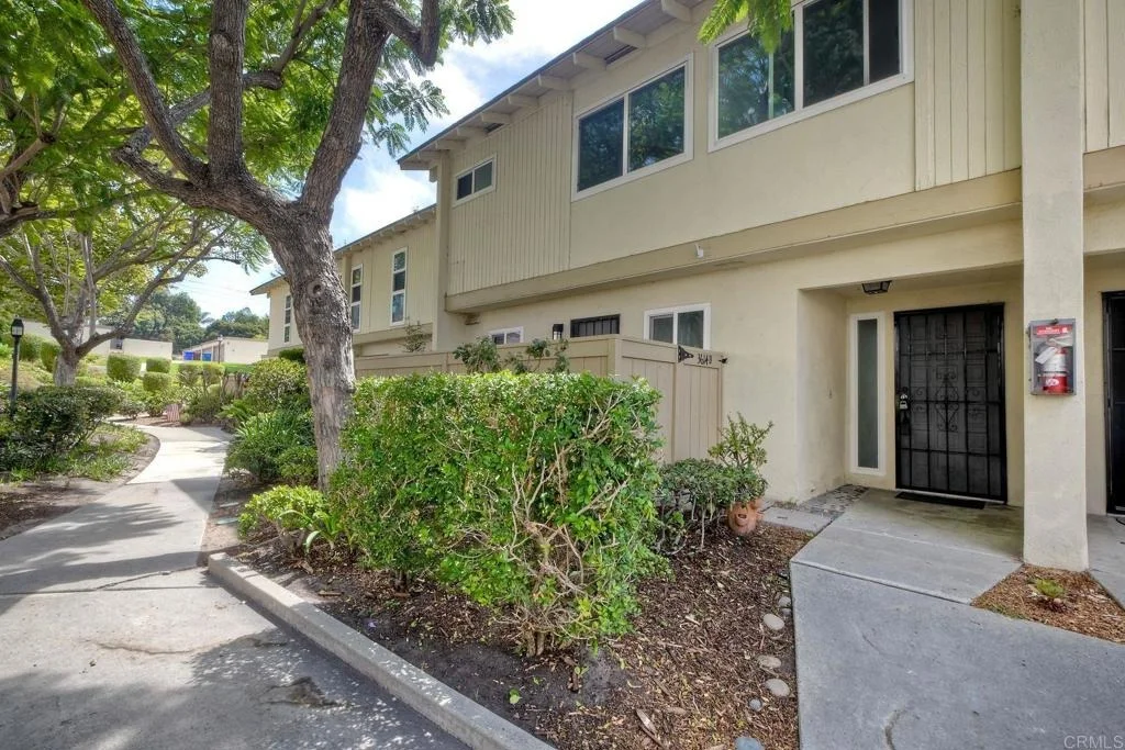 Photo of Unit B at 3614 Harvard Drive