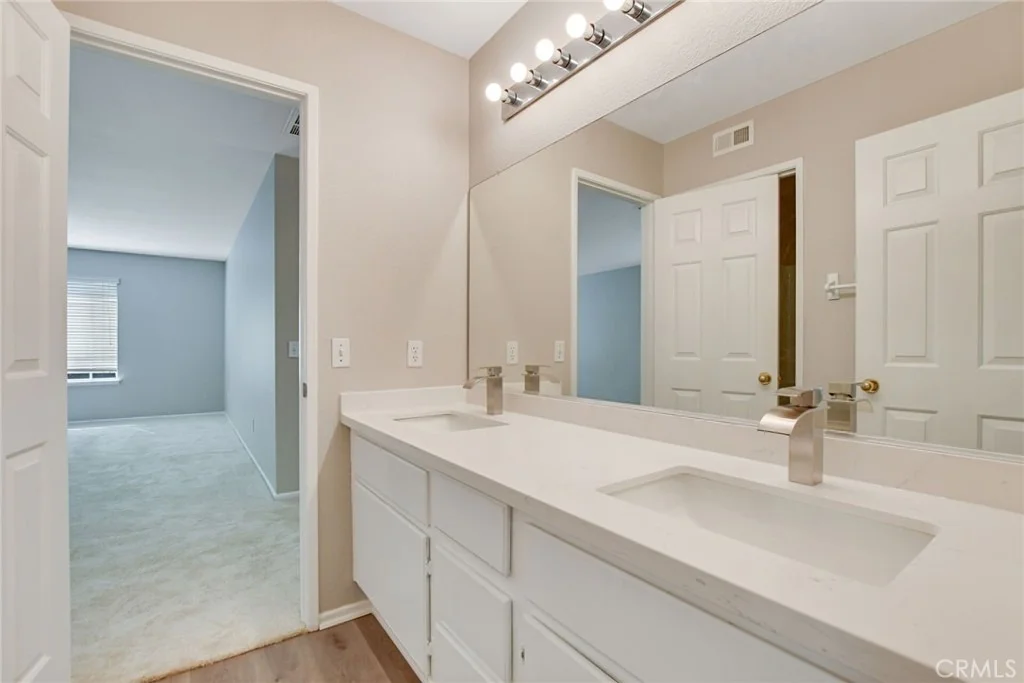 Photo of 32904 Cinon Drive
