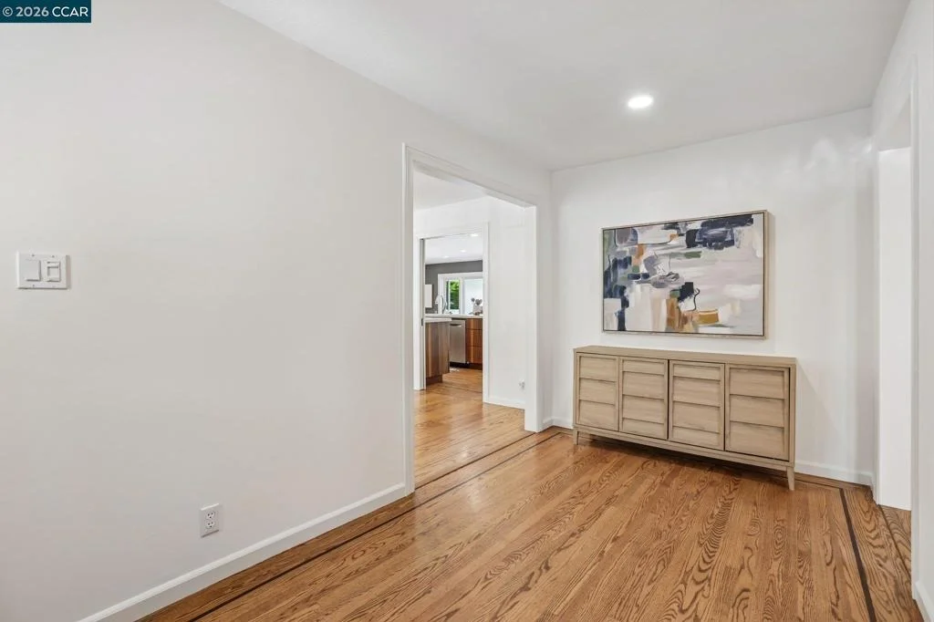 Photo of 49 Corliss Dr