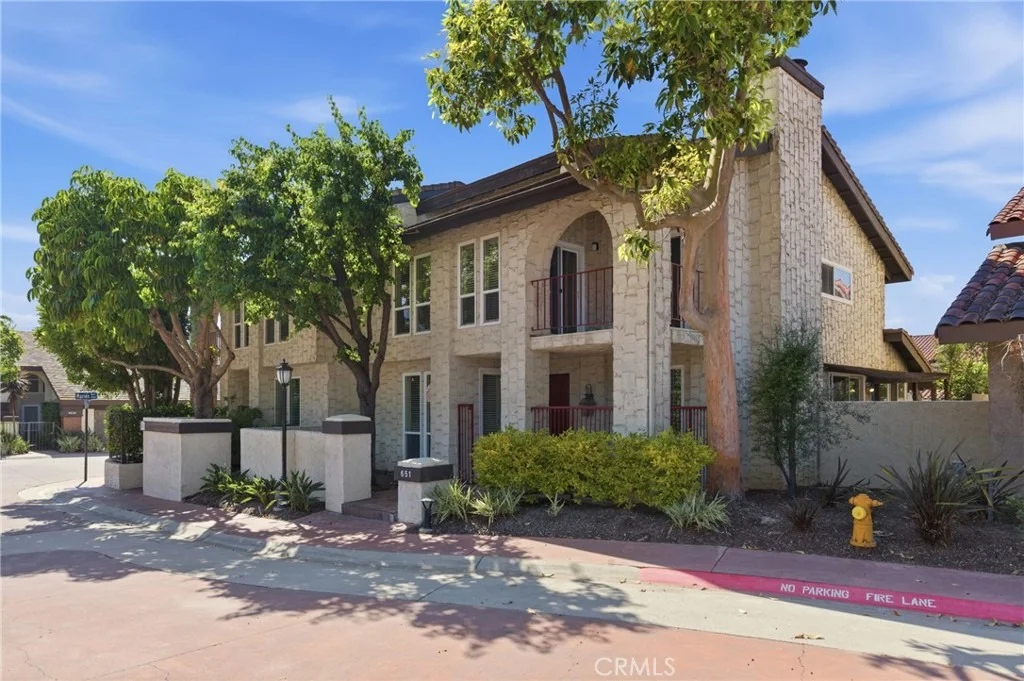 Photo of 651 Edith