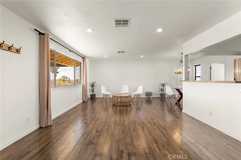 Photo of 7453 Olympic Road