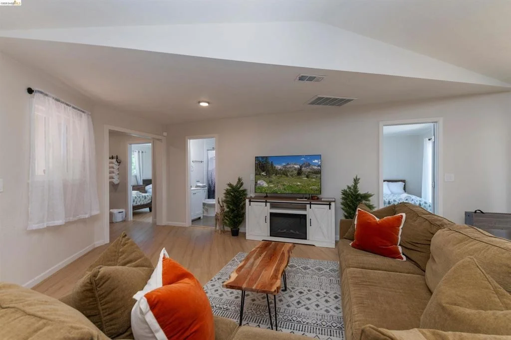 Photo of 23984 Oxbow Ln South