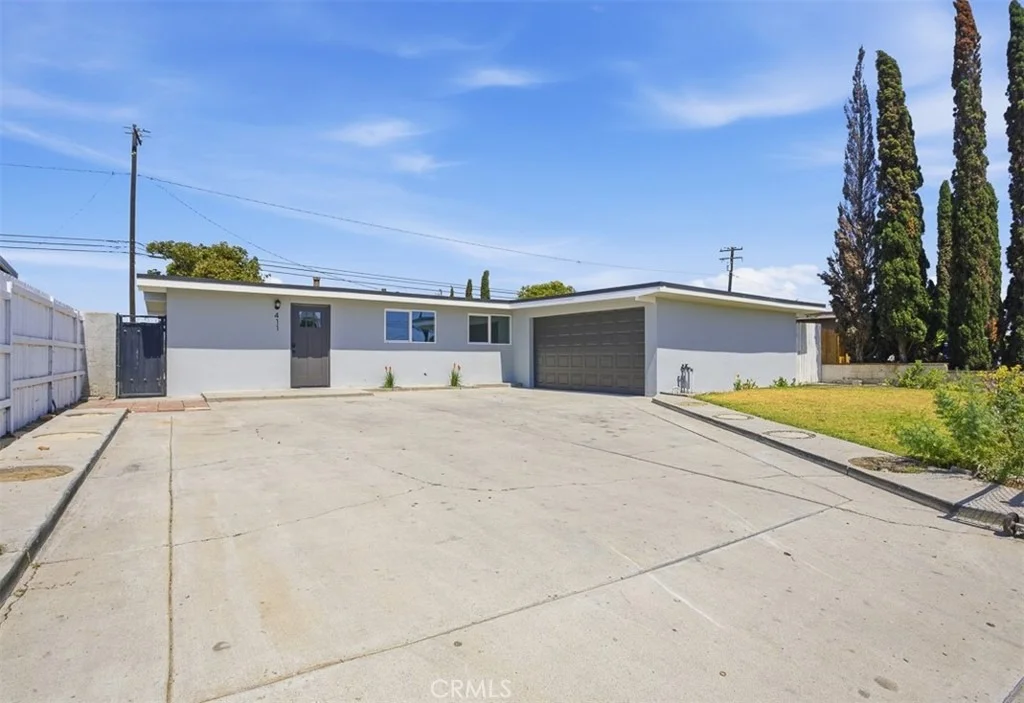 Photo of 411 Lemar Avenue