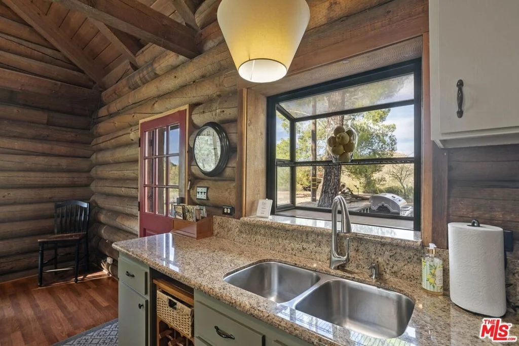 Photo of 36880 E Benton Road