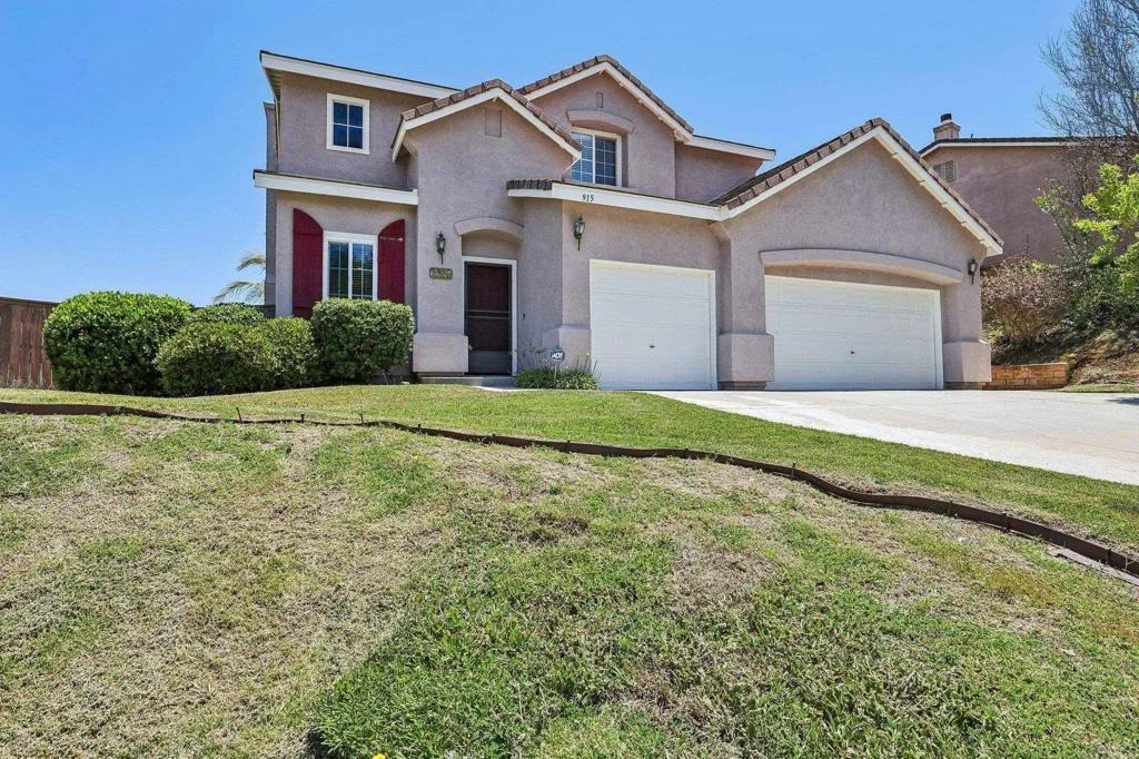 Photo of 915 Applewilde Drive