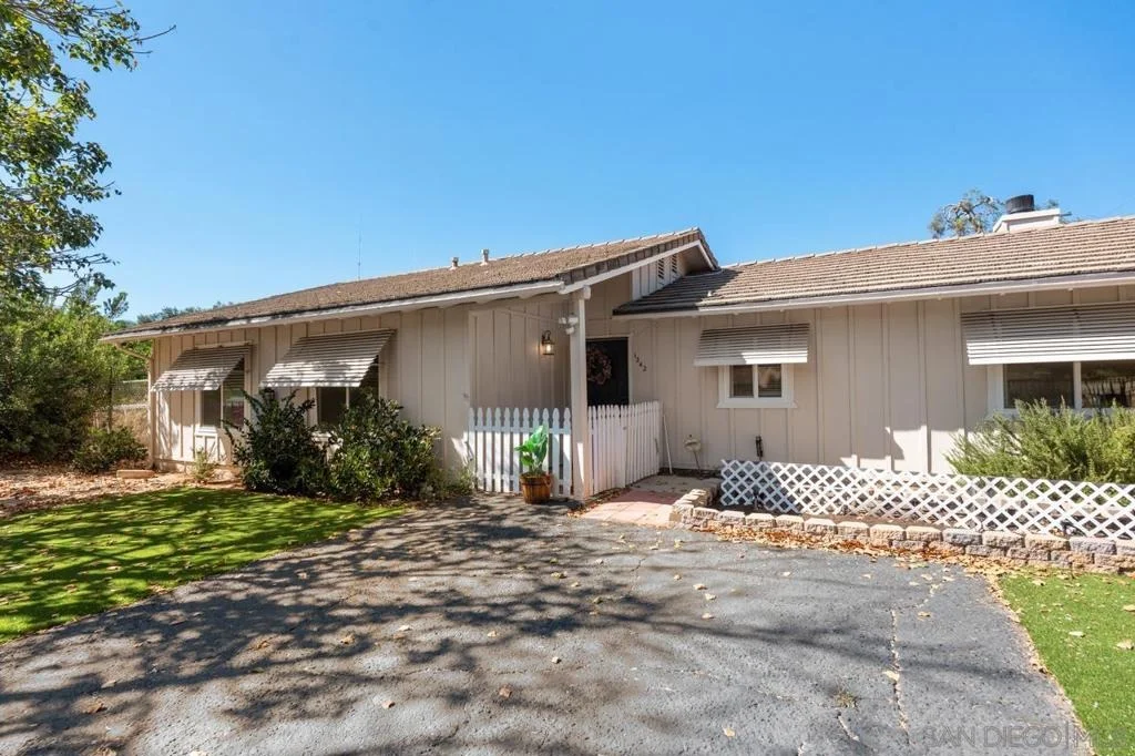 Photo of 1242 Hillcrest Lane