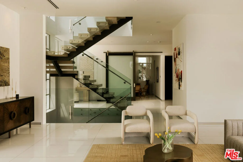 Photo of 9311 Readcrest Drive
