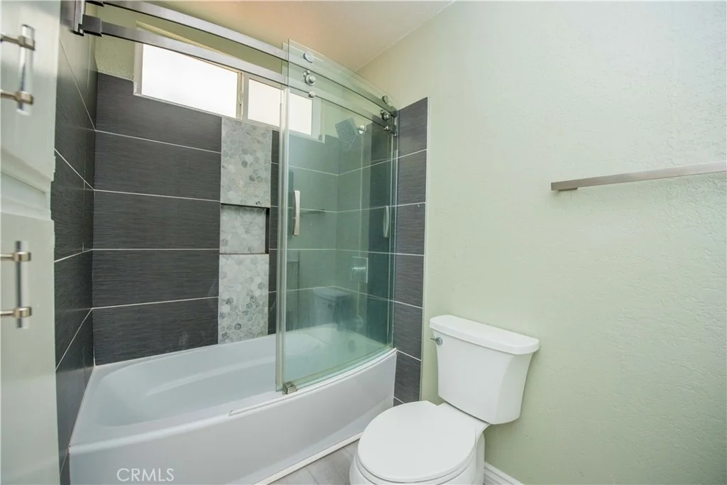 Photo of 17631 Cottrell