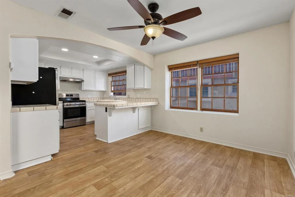 Photo of Unit D at 2583 Navarra Drive