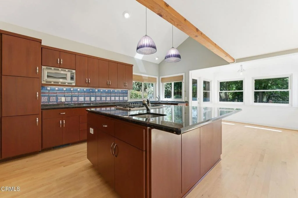 Photo of 405 Woodcliffe Road