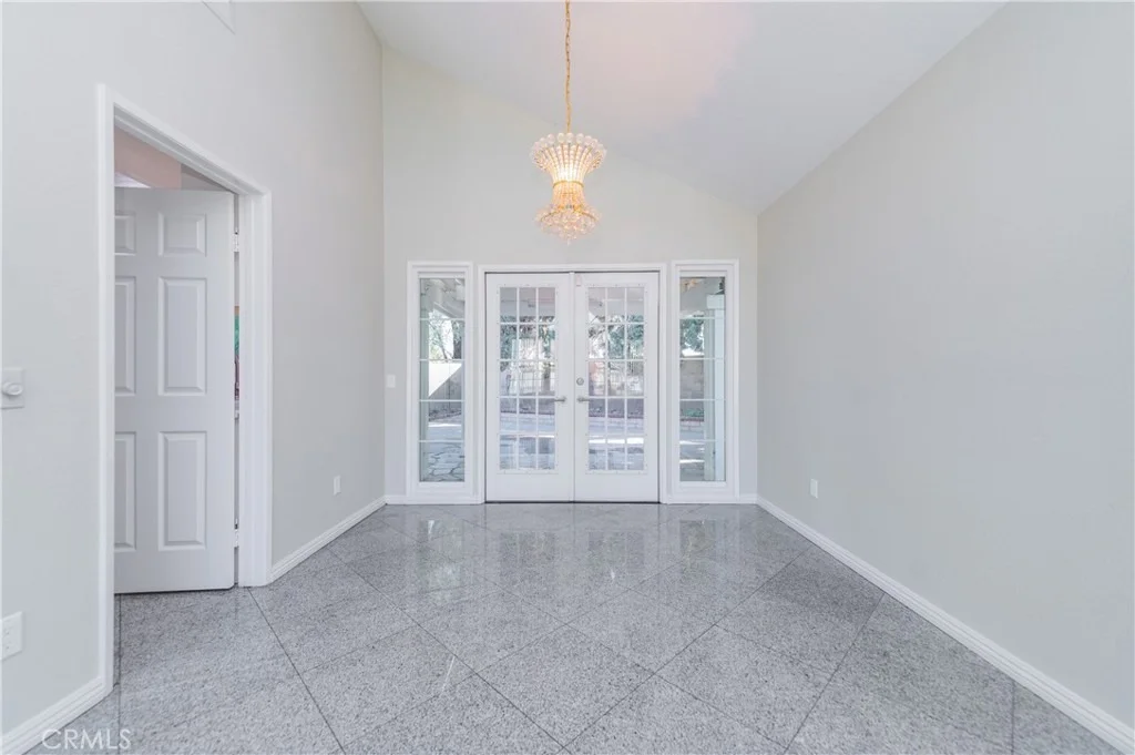 Photo of 21138 Valleyview