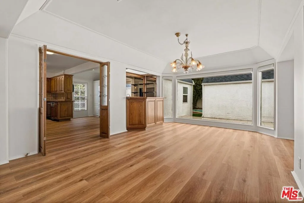 Photo of 512 N Elm Drive