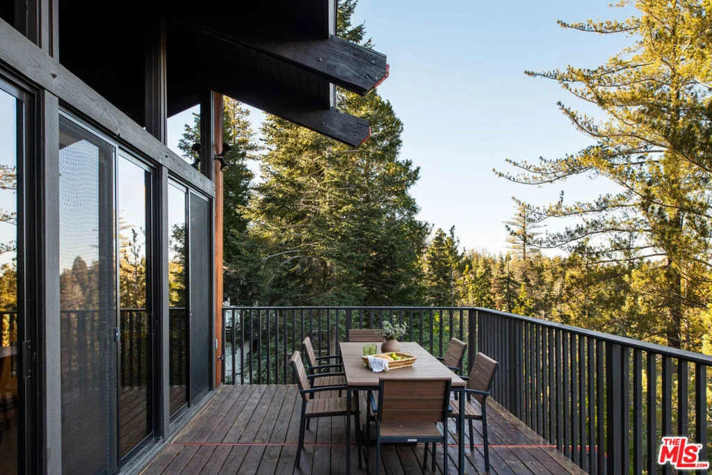 Photo of 287 Grizzly Road