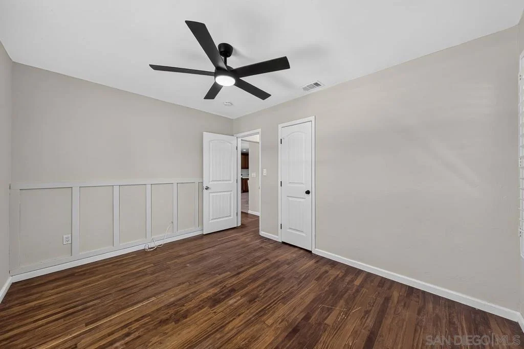 Photo of 7282 University Avenue