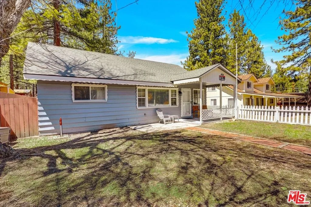 Photo of 404 Oriole Drive
