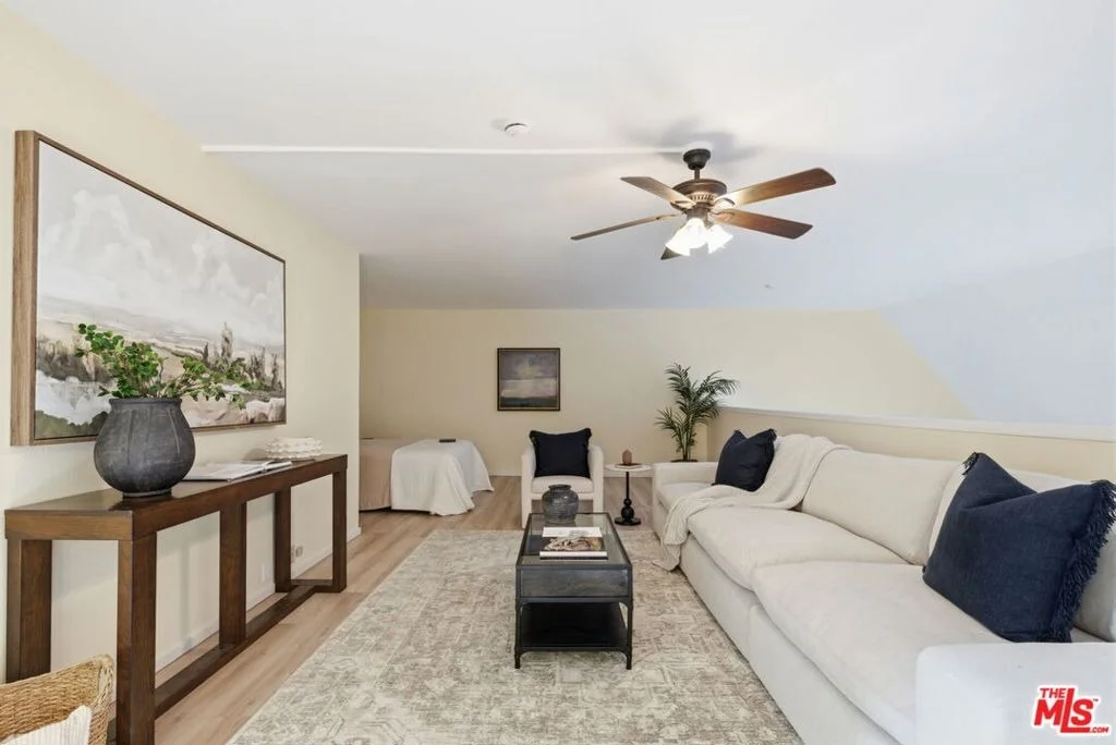 Photo of Unit 30 at 700 Esplanade